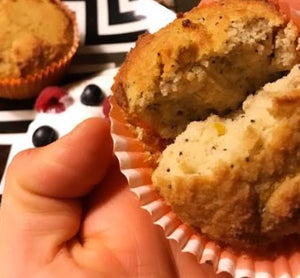 Low-Carb Lemon Poppyseed Muffins